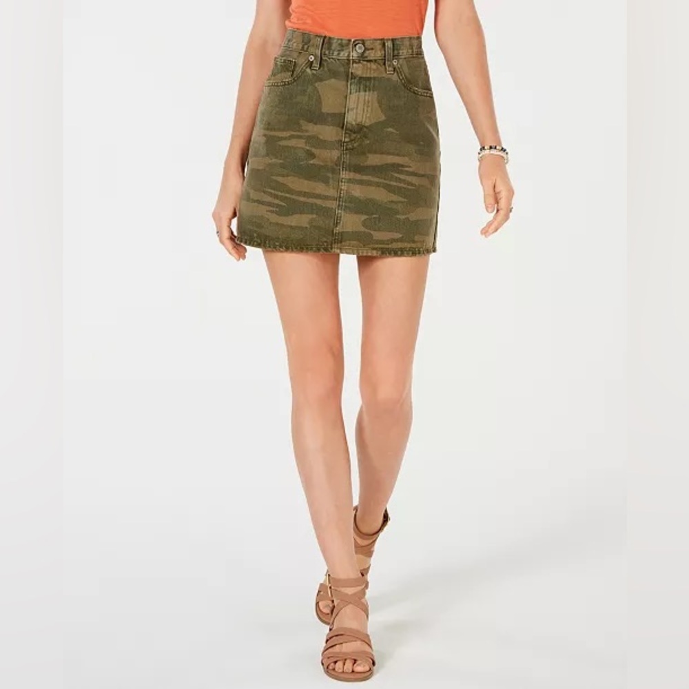 Lucky Brand size 4 camo mini skirt.